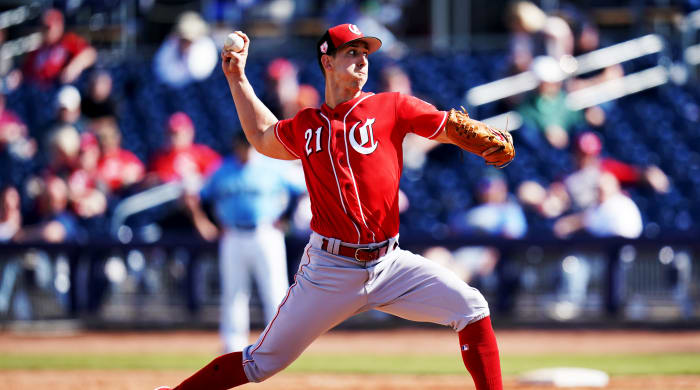 michael-lorenzen-reds-pitches-cf.jpg